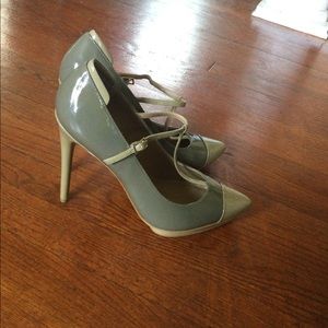 Platform patent leather two toned heels